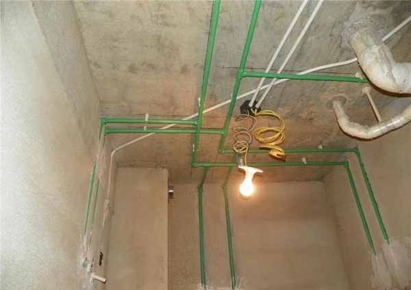 裝修水電走頂走地還是走墻？現(xiàn)在終于明白了
