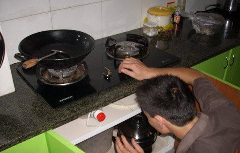 煤氣灶維修常見(jiàn)故障以及處理方法 維修不求人
