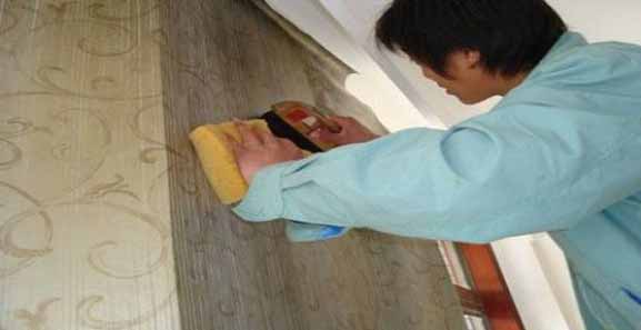 新房裝修該鋪壁紙還是刷墻漆 哪個墻面更耐用？