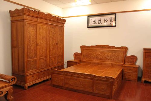 實(shí)木衣柜如何保養(yǎng) 實(shí)木衣柜怎么上蠟